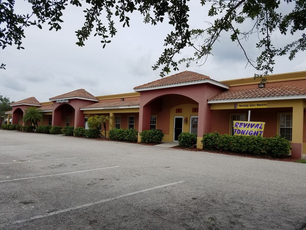 5598 8th Street West, Lehigh Acres, FL 33971